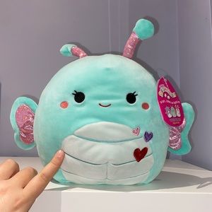 8” Reina Squishmallow